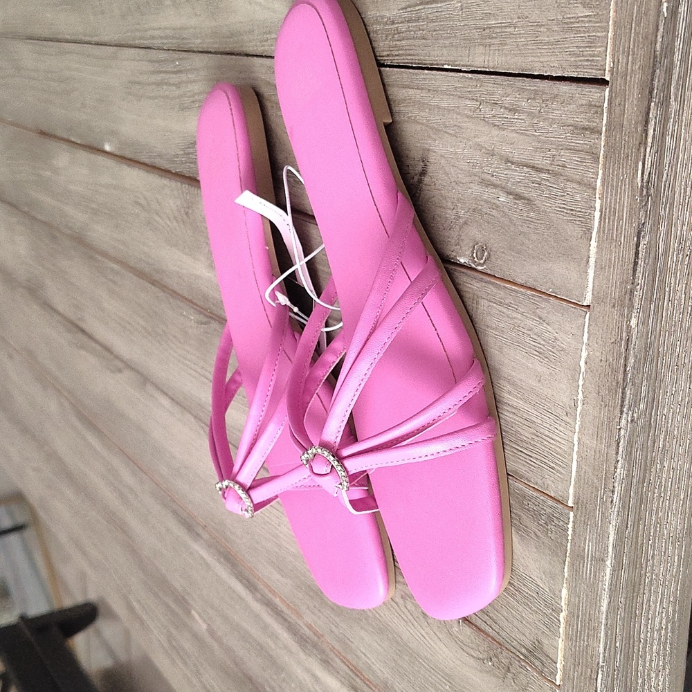 New Wild Fable Pink Women's Sandals W/Heart Embellishment Size 9 - Picture 7 of 9